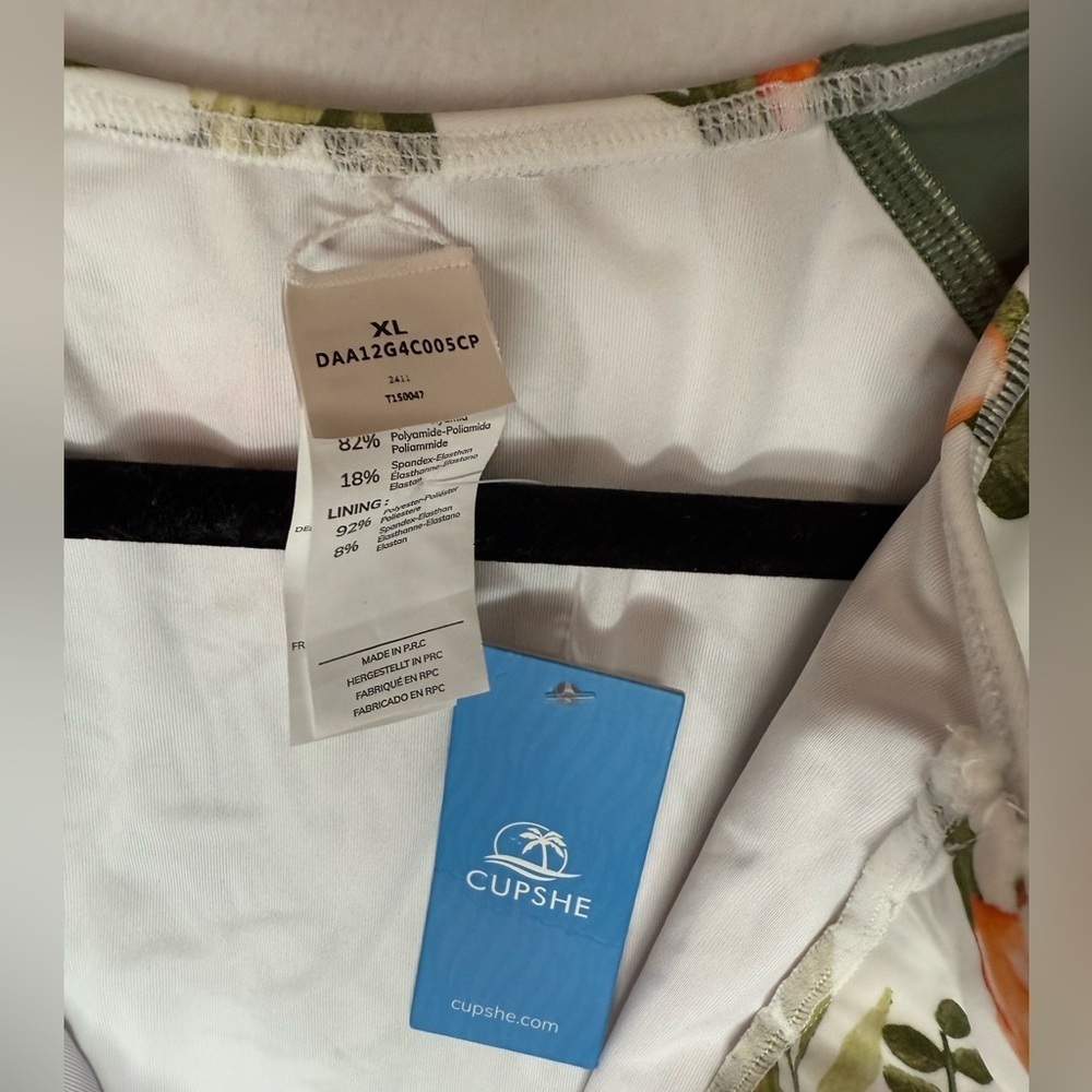 CUPSHE One Piece Swimsuit  Mock Neck Zipper Short Sleeve Bathing Suit. Size XL - Picture 2 of 9